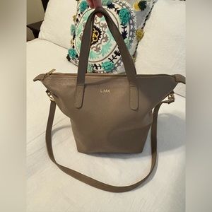 Cuyana Small Leather Zippered Tote in Stone